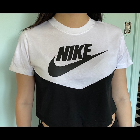 a brand new black and white nike cropped tee!! - Picture 2 of 2